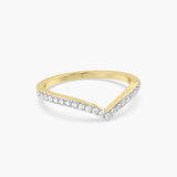 The Curved Chevron Pavé Band